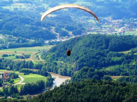 Paragliding Ozren
