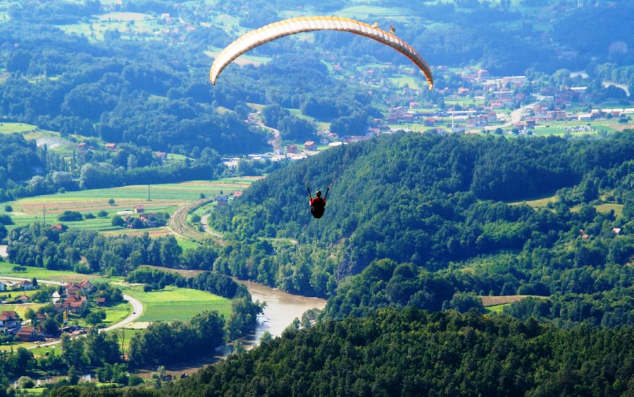 Paragliding Ozren